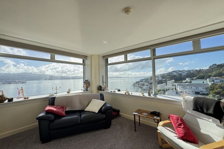 Photo of property in Jerningham Apartments, 20 Oriental Terrace, Oriental Bay, Wellington, 6011