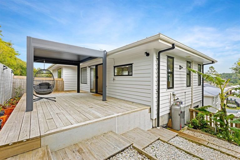 Photo of property in 206c Henderson Valley Road, Henderson, Auckland, 0612