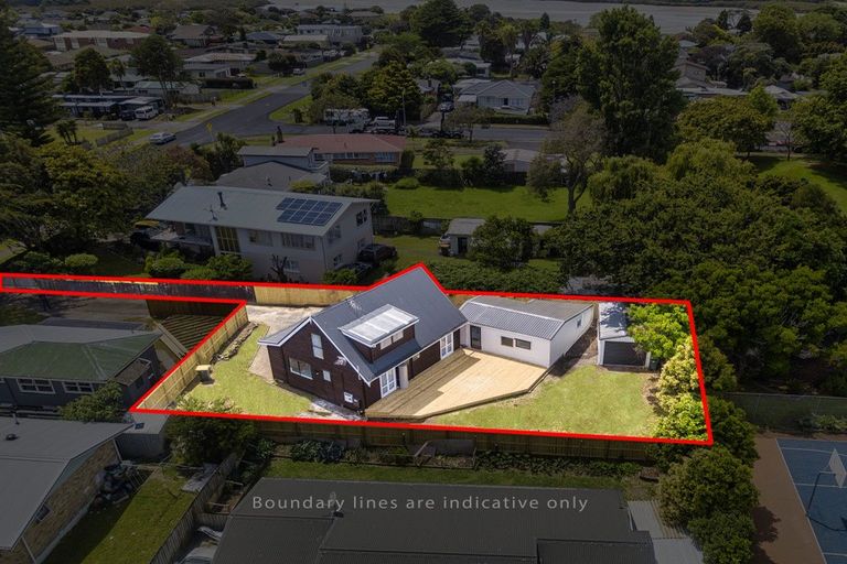 Photo of property in 1/13 Blanes Road, Weymouth, Auckland, 2103