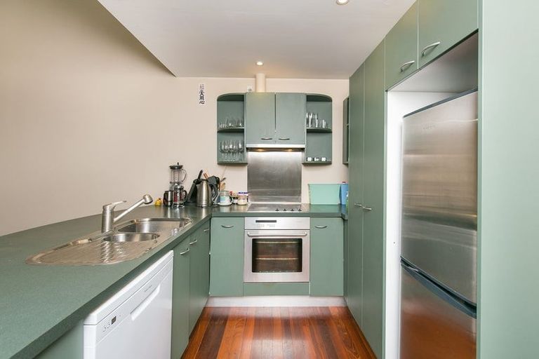 Photo of property in 17u8 Adelaide Road, Mount Cook, Wellington, 6021