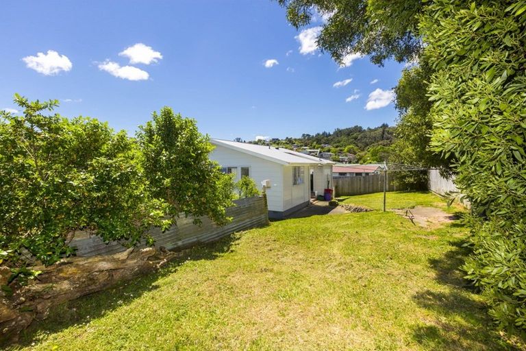 Photo of property in 51 Blueberry Grove, Timberlea, Upper Hutt, 5018