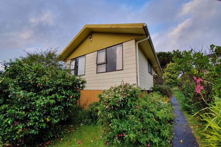 Photo of property in 28 Ransom Smyth Drive, Goodwood Heights, Auckland, 2105