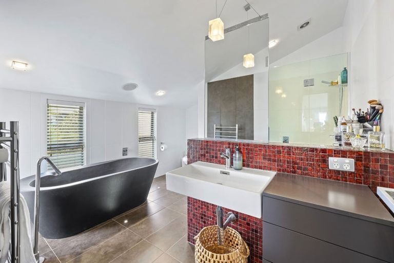 Photo of property in 151 Pah Road, Cockle Bay, Auckland, 2014