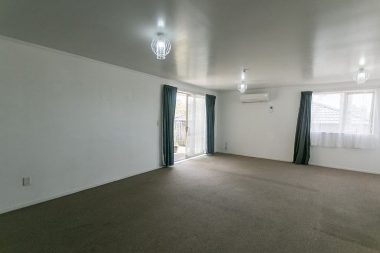 Photo of property in 56 Ruze Vida Drive, Massey, Auckland, 0614