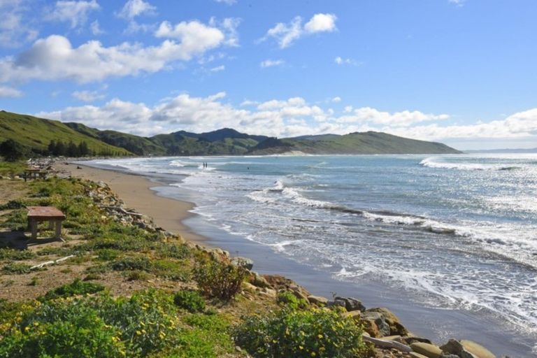 Photo of property in 80 Akitio Esplanade, Akitio, Pongaroa, 4991