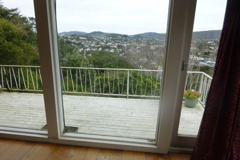 Photo of property in 39 Rangoon Street, Khandallah, Wellington, 6035