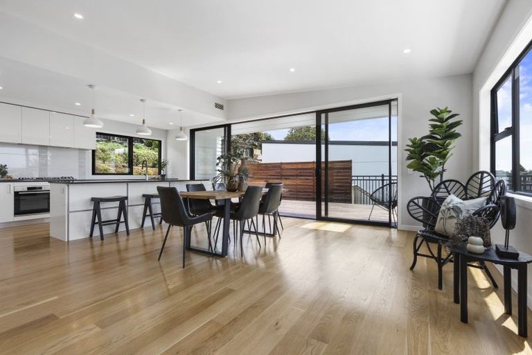 Photo of property in 7b Montrose Place, Highlands Park, New Plymouth, 4312