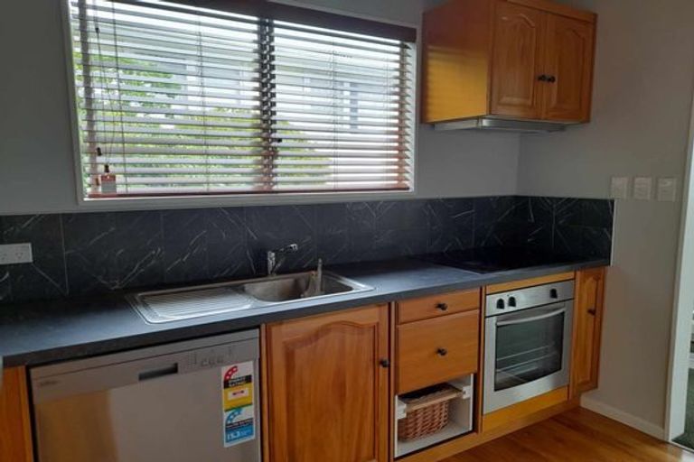 Photo of property in 1/96 Severn Street, Island Bay, Wellington, 6023