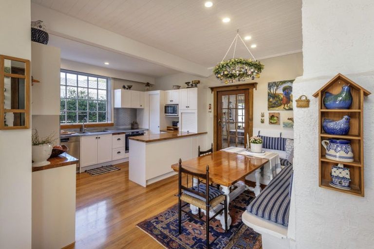 Photo of property in 14 Chamberlain Road, Karori, Wellington, 6012