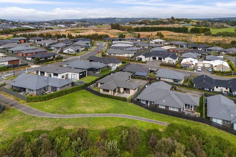 Photo of property in 5 Cascade Way, Omokoroa, 3114