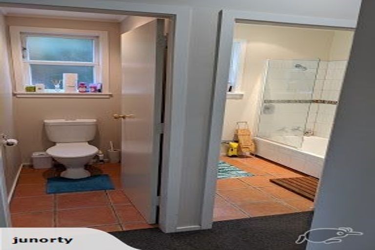 Photo of property in 1c Shalimar Crescent, Khandallah, Wellington, 6035