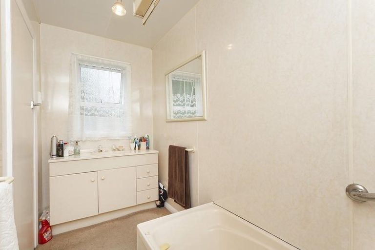 Photo of property in 8 Railway Lane, Outram, 9019