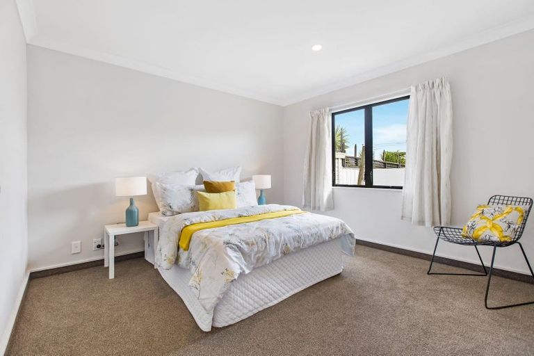 Photo of property in 48d Tironui Road, Takanini, 2112