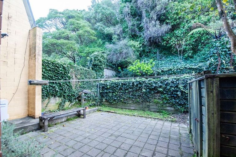 Photo of property in 93 Churton Drive, Churton Park, Wellington, 6037