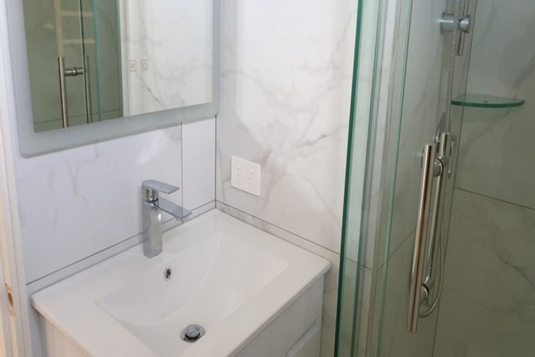 Photo of property in 58 Marellen Drive, Red Beach, 0932