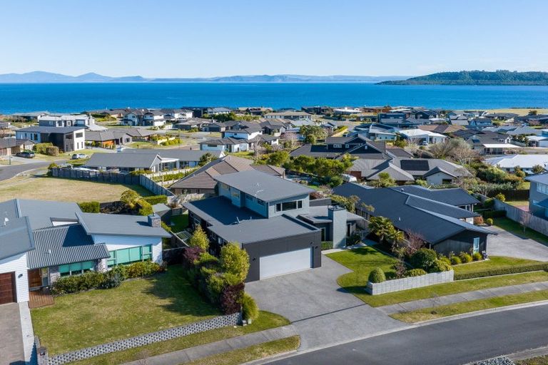 Photo of property in 19 Ernest Kemp Rise, Wharewaka, Taupo, 3330
