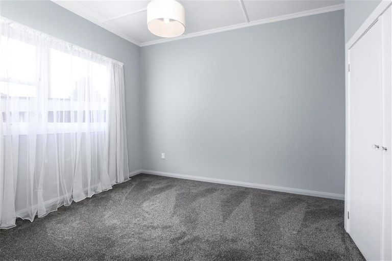 Photo of property in 37 Wesley Street, South Dunedin, Dunedin, 9012