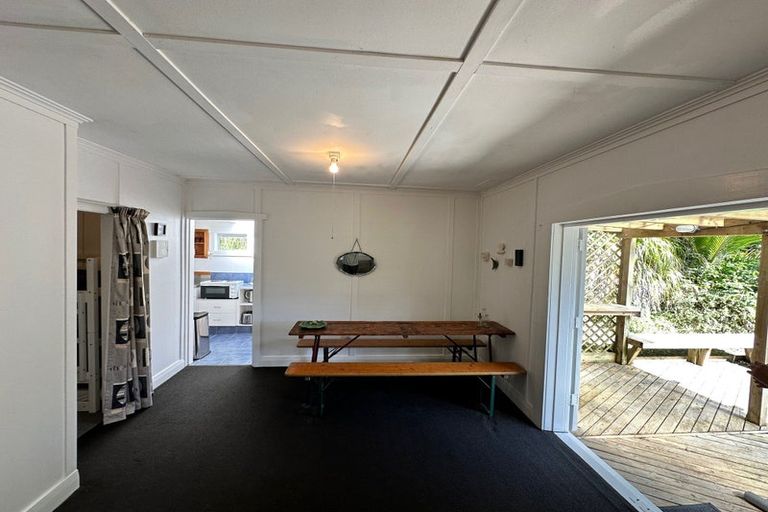 Photo of property in 12 Sylvan Glade, Piha, 0772