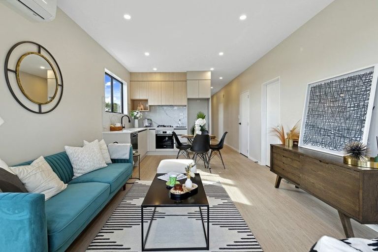 Photo of property in 31 Paretao Street, Massey, 0614