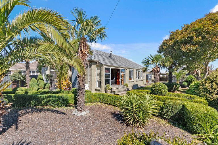 Photo of property in 18 Garvins Road, Hornby, Christchurch, 8042