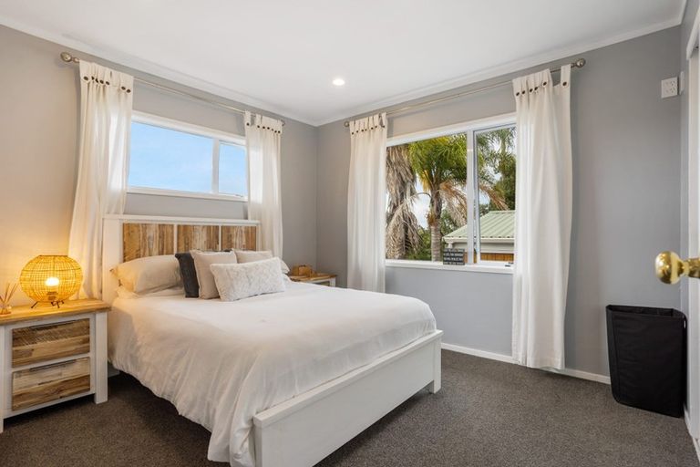 Photo of property in 163 Don Buck Road, Massey, Auckland, 0614