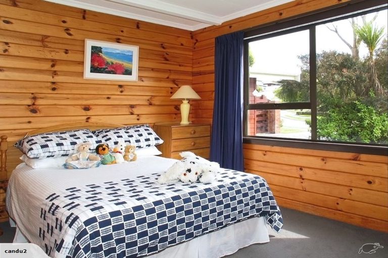 Photo of property in 34 Bodmin Terrace, Camborne, Porirua, 5026