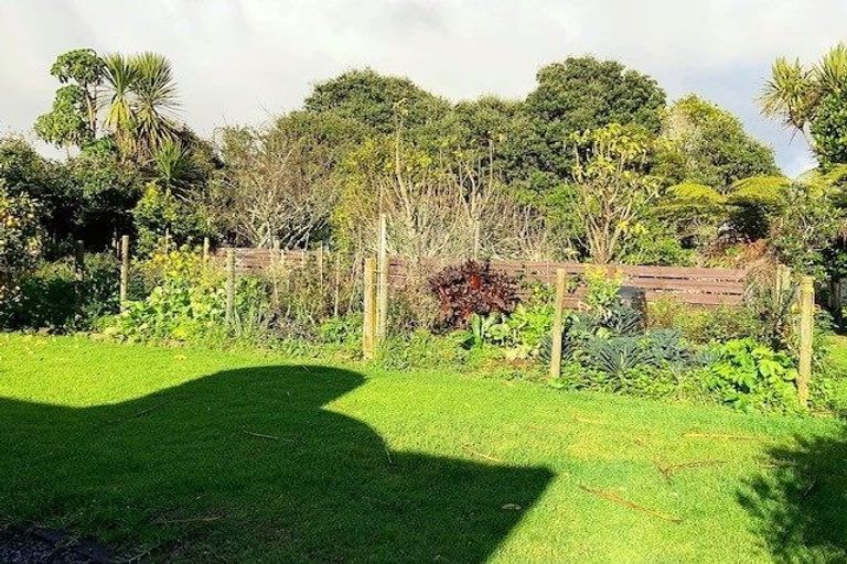 Photo of property in 27 Sergeant Road, Awhitu, Waiuku, 2684