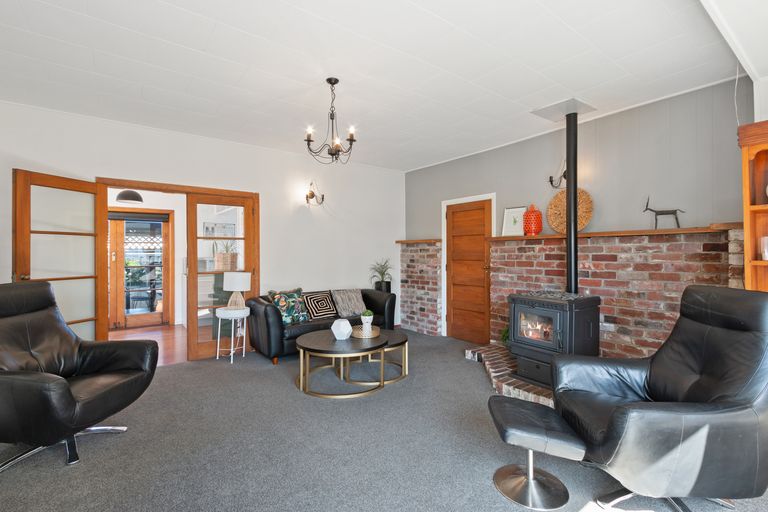 Photo of property in 18 Garvins Road, Hornby, Christchurch, 8042