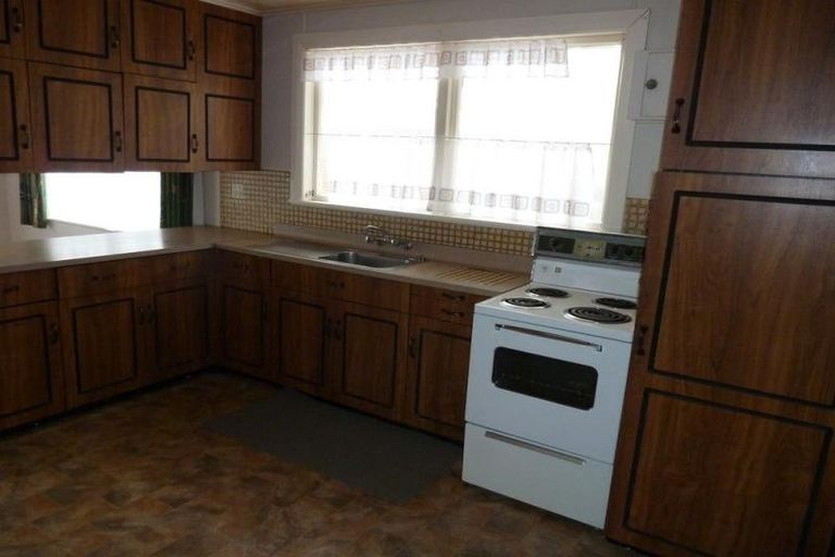 Photo of property in 42 Seaforth Avenue, Milson, Palmerston North, 4414