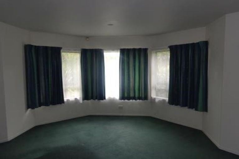 Photo of property in 35 Ruze Vida Drive, Massey, Auckland, 0614