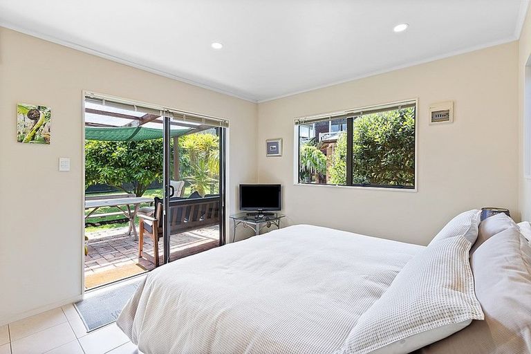 Photo of property in 16 Cecil Road, Milford, Auckland, 0620