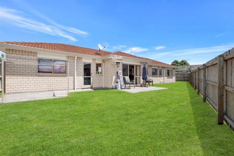 Photo of property in 29 Scotts Field Drive, Takanini, 2112