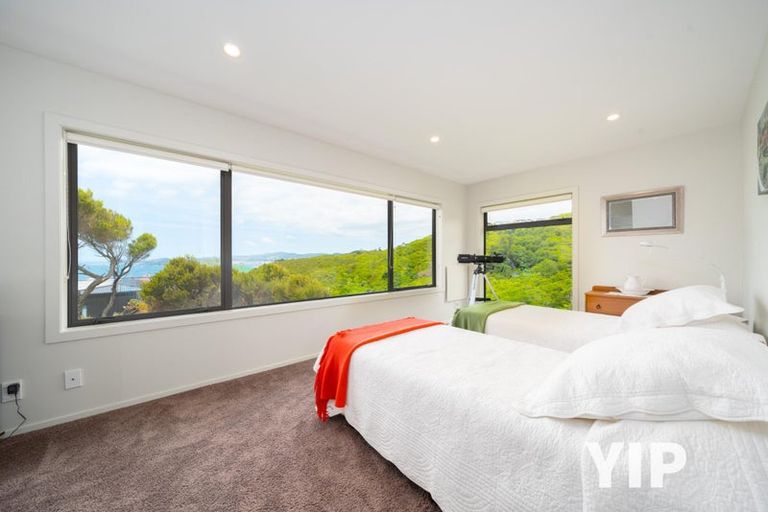 Photo of property in 14 Cromwell Point, Newlands, Wellington, 6037