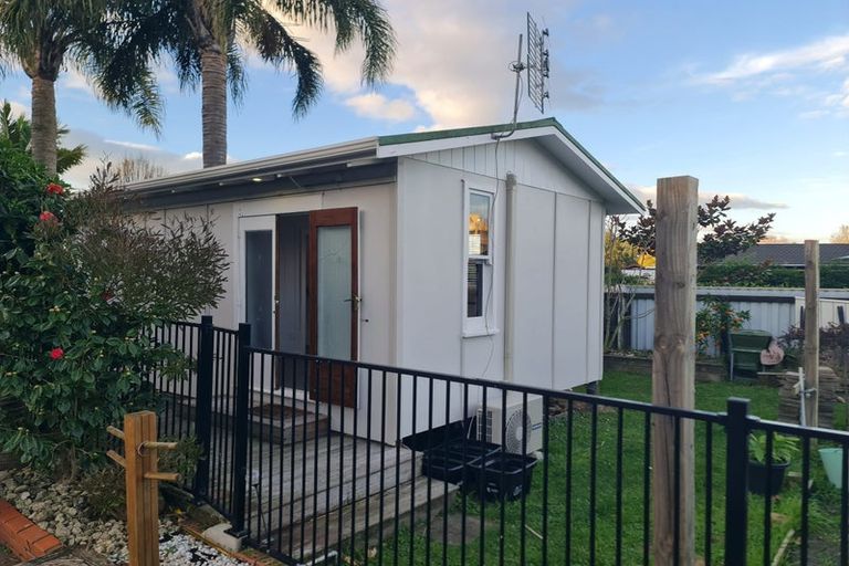 Photo of property in 27 Lowther Place, Taradale, Napier, 4112