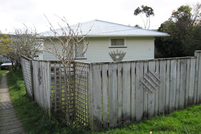 Photo of property in 11 Isabel Grove, Wainuiomata, Lower Hutt, 5014