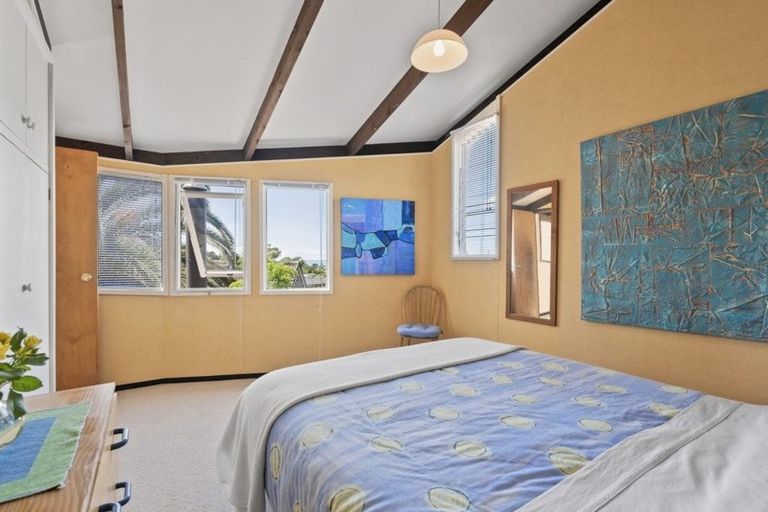 Photo of property in 18 Amante Crescent, Mairangi Bay, Auckland, 0630