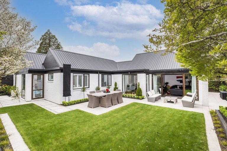 Photo of property in 27b Bryndwr Road, Fendalton, Christchurch, 8052