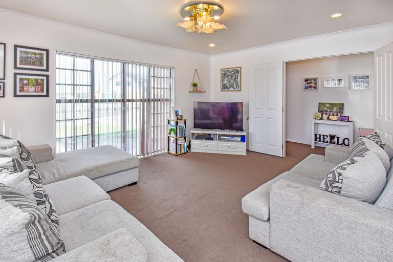 Photo of property in 9 Carn Place, Weymouth, Auckland, 2103