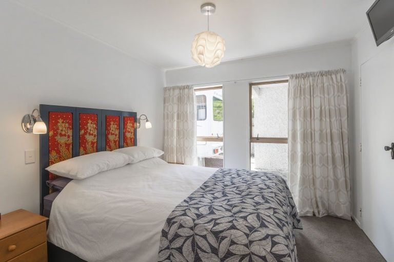 Photo of property in 16 Weggery Drive, Waikanae Beach, Waikanae, 5036