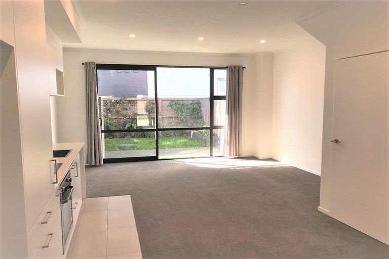 Photo of property in 28b Ian Morrison Road, Hobsonville, Auckland, 0616