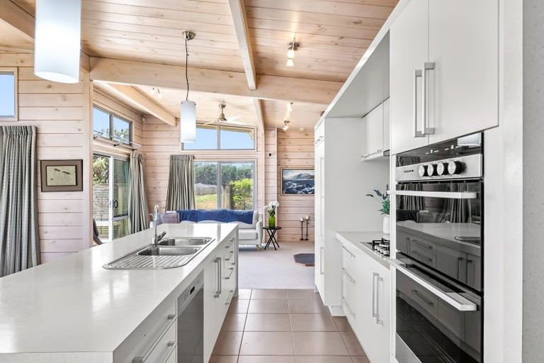 Photo of property in 9 Via Aroha, Waitarere Beach, Levin, 5510