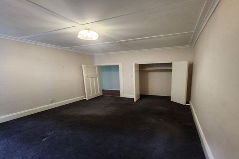 Photo of property in 46 Queens Drive, Lyall Bay, Wellington, 6022