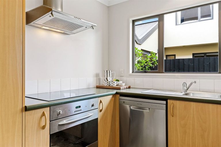 Photo of property in 4/67 Brockworth Place, Riccarton, Christchurch, 8011