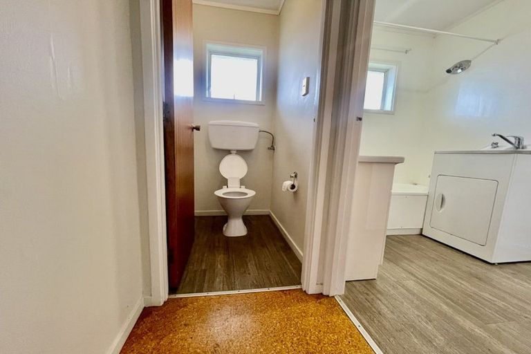Photo of property in 7/318 Te Atatu Road, Te Atatu South, Auckland, 0610
