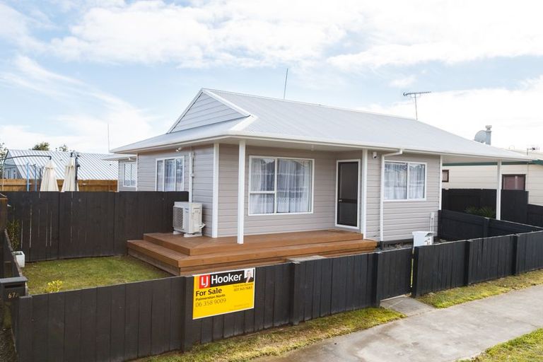 Photo of property in 67 Benmore Avenue, Cloverlea, Palmerston North, 4412