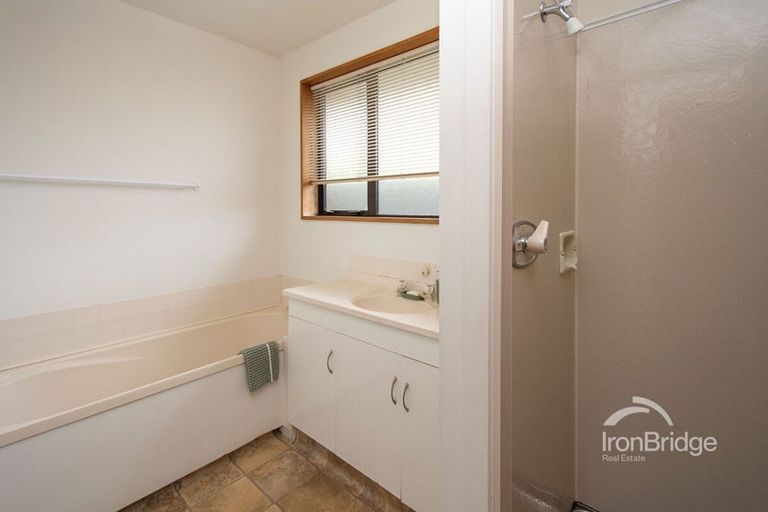 Photo of property in 3/66 Middlepark Road, Sockburn, Christchurch, 8042