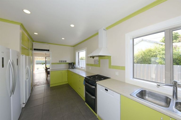 Photo of property in 34 Vagues Road, Northcote, Christchurch, 8052