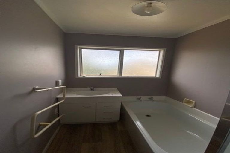 Photo of property in 4/1a Thomas Road, Mangere, Auckland, 2022