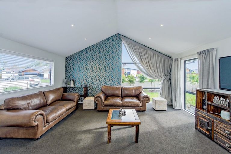 Photo of property in 43 Oakley Drive, Prebbleton, 7604