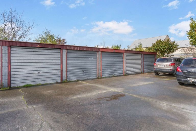 Photo of property in 2/42 Mathesons Road, Phillipstown, Christchurch, 8011